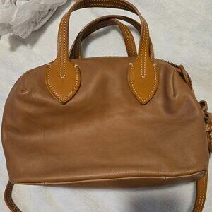 New Genten Shoulder Bag; Brown,10"x7"
